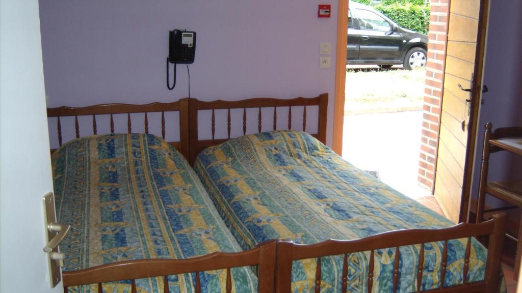 Auberge Les Muriers La Ferté-Hauterive Oda fotoğraf